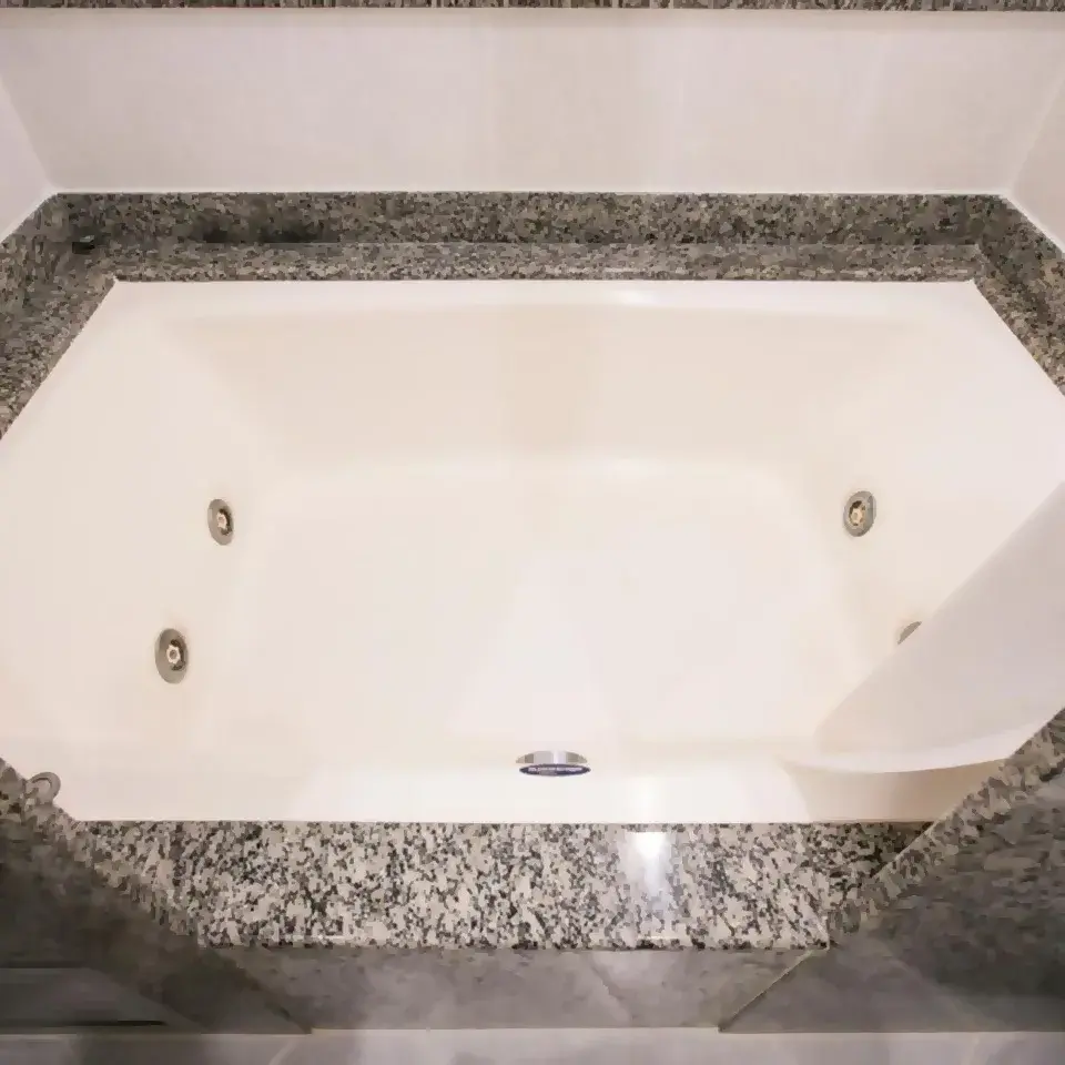 Scorial-quarto-triplo-deluxe-1-cama-de-casal-e-1-cama-de solteiro-08