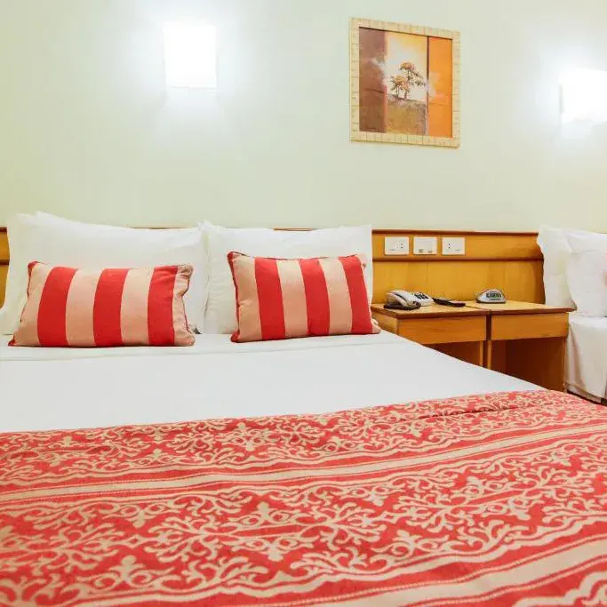 Scorial-quarto-triplo-standard-1-cama-de-casal-e-1-cama-de solteiro-01