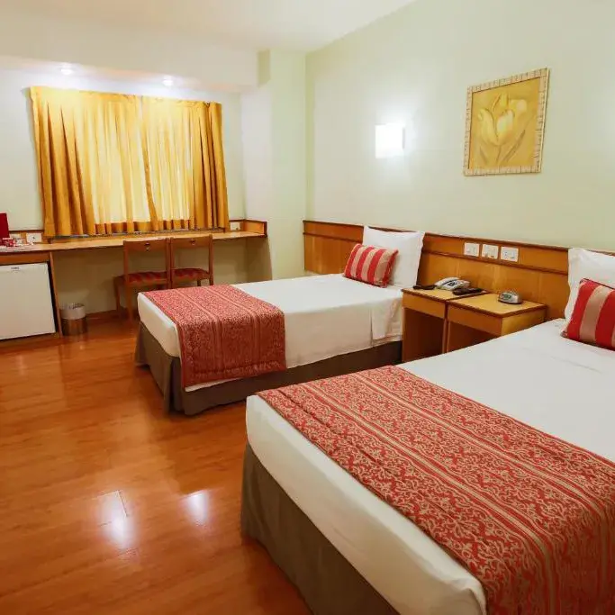 Scorial-quarto-triplo-standard-1-cama-de-casal-e-1-cama-de solteiro-06